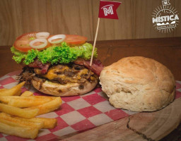 Mistica Burger food