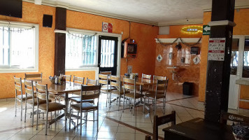 Mariscos Lindamar inside