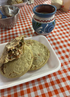 Gorditas Gloria food