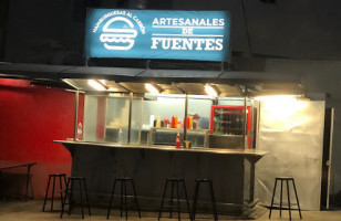 Las Artesanales food