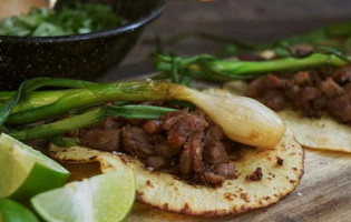 Tortas Y Tacos Del Centro De Tequex food