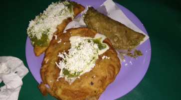 Antojitos Doña Irma food