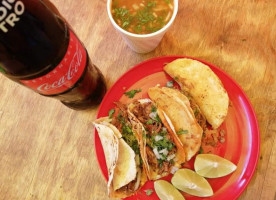 Tacos De Barbacoa De Res Calentanos food