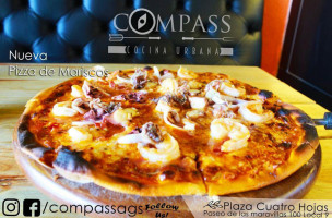 Compass Pan&pizza&burguer food