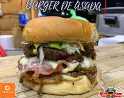 Laui Burger food