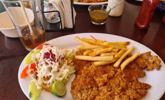 La Milanesa inside