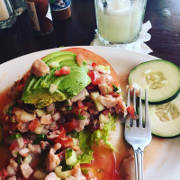 Neptuno's Mariscos, Music Drinks food