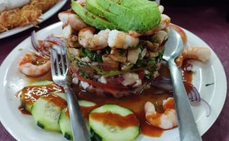 De Mariscos El Perla Negra food