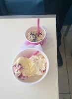 Baskin Robbins food