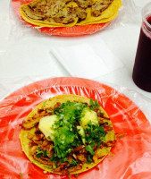 Taqueria Los Parejitas food