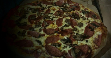 Papalos Pizza food