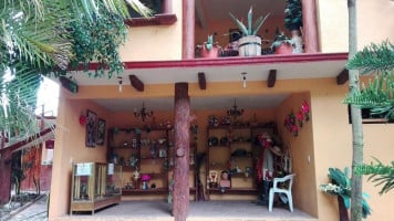 Campestre Los Magueyes inside