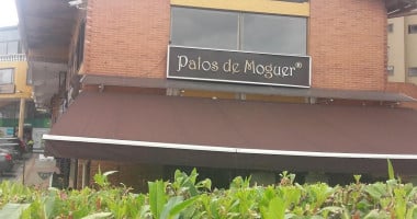 Palos De Moguer outside