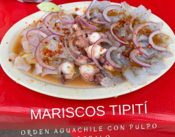 Mariscos Tipití inside