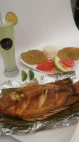 La Gumarra Sabor Criollo food