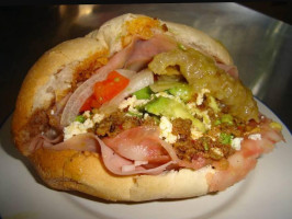 Tortas Y Antojitos Mexicanos El Jaibo food