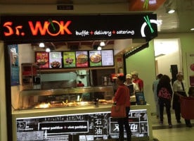 Sr. Wok food