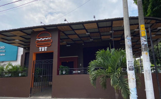 Tdt Hamburgers Vipasa outside