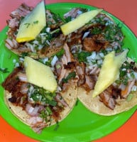 Taqueria Luis food