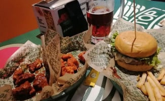 Wingstop Multiplazas Aragón food