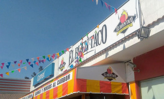 Taquería Laguna outside