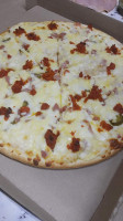 Lukrys Pizza food