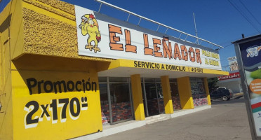 Pollos El Leñador outside