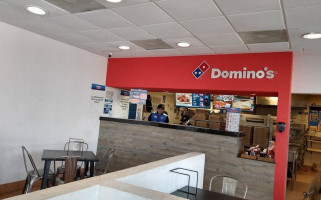 Domino's Paseo Aventa food