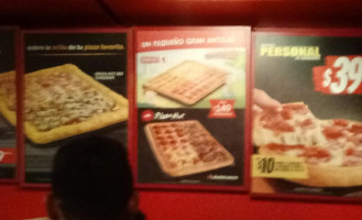 Pizza Hut Coatzacoalcos food