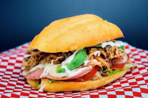 Tortas Porkys food