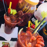 Clamatos El Patrón Nourriture