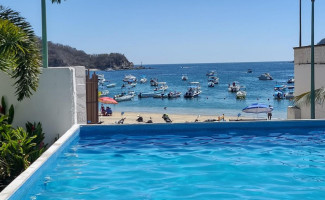 Bacaanda Beach Club Huatulco outside