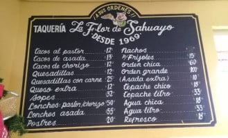 Taquería La Flor De Sahuayo Fresno inside