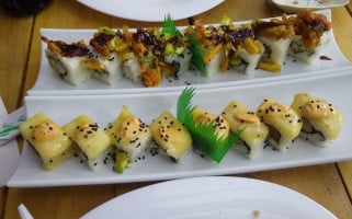 Meraki Sushi food