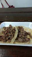 Los Tacos Del Ganso food