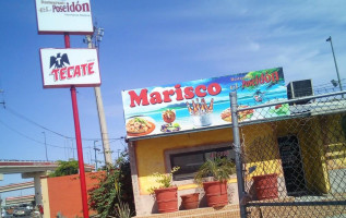 El Poseidón Mariscos outside