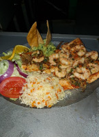 NoÉ Mariscos Y Carnes food