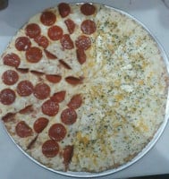 Chago's Patt Pizza food