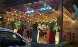 Eataliano Pizza Kitchen outside