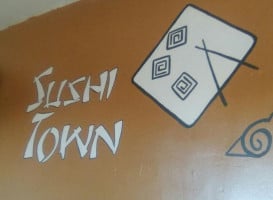 Sushi Town inside