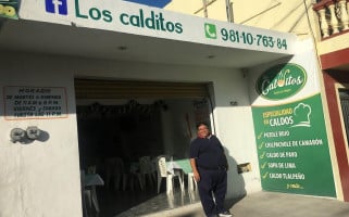 Los Calditos food