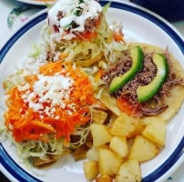 Taqueria Yolanda food