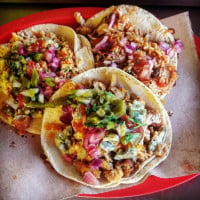 Tacos El Güero De La Colosio food