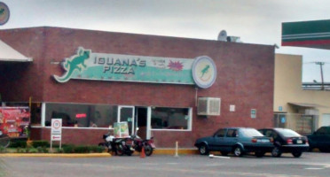 Iguana's Pizza inside