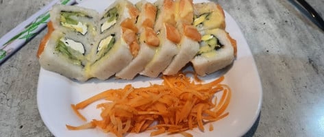 Sun Roll Sushi food