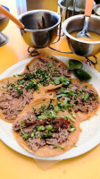 Taquería De Barbacoa De Res Los Mejores food