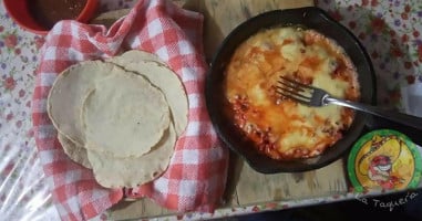 La Taquería food