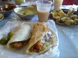 Tacos Los Laureles food