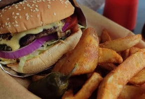 Yeiios Hamburguesas food