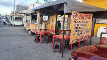 Toro Loco Taqueria,tacos De Carne Amasa outside